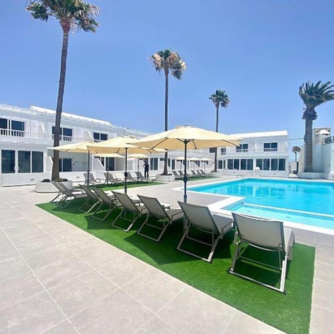 Puerto Del Carmen Airconditioned 2Bed Poolside Apt Eksteriør billede