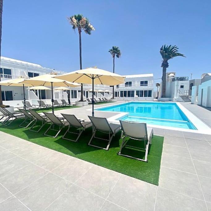 Puerto Del Carmen Airconditioned 2Bed Poolside Apt Eksteriør billede